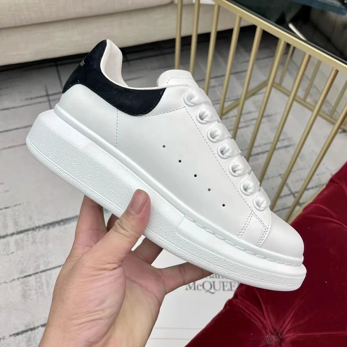 Women's Oversized White Shoes Alexander Leather Platform Sneakers Top Quality Unisex Casual Skateboard Shoes