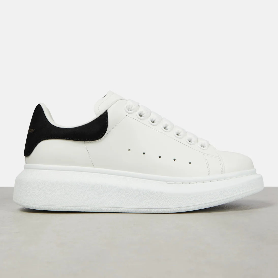 Women's Oversized White Shoes Alexander Leather Platform Sneakers Top Quality Unisex Casual Skateboard Shoes