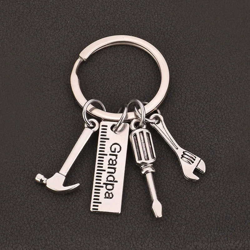 Chic Design Keychains for Dad Father's Day Gift Mini Zinc Alloy Hammer Screwdriver Wrench Tools Set Pendant for Keys Holder Ring