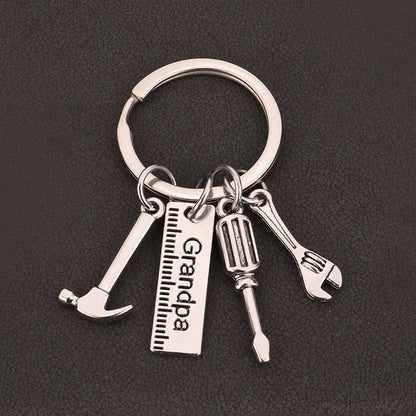 Chic Design Keychains for Dad Father's Day Gift Mini Zinc Alloy Hammer Screwdriver Wrench Tools Set Pendant for Keys Holder Ring