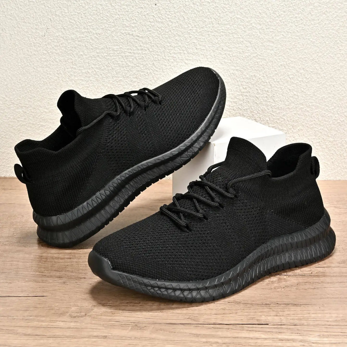 Sneakers Men Shoes Male Shoes slip-on High Quality Men Fashion Mens Non-slip Shoes Breathable Soft Soled Shoe Non-slip 39-48