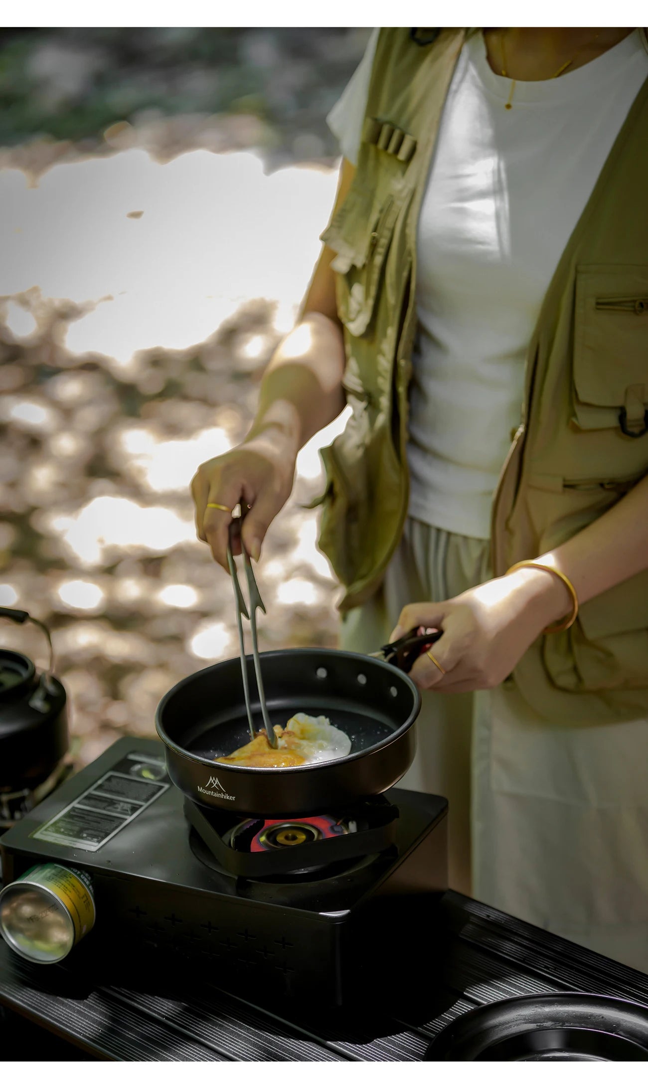 All-in-one camping cooking kit | Portable cookware suitable for backpacking trips, perfect for family camping trips.