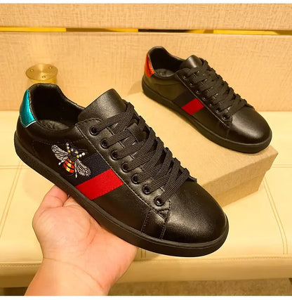 2026 Sneakers Men Bee Shoes High Quality Embroidery Men's Skateboard Shoes Comfortable Low Cut
