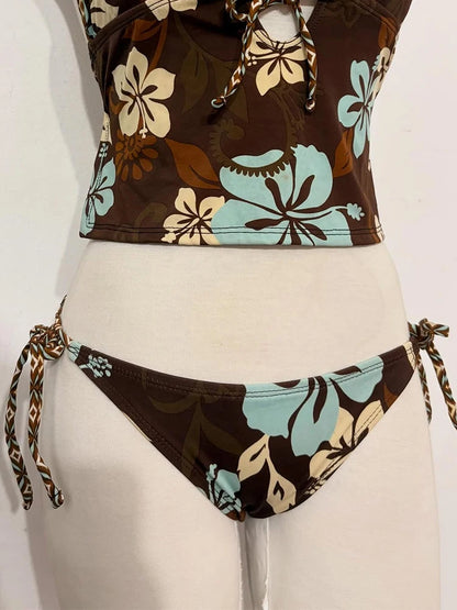Floral retro pattern beach casual style spice bikini 2026 spring and summer new personality fashion girl sexy two-piece suit