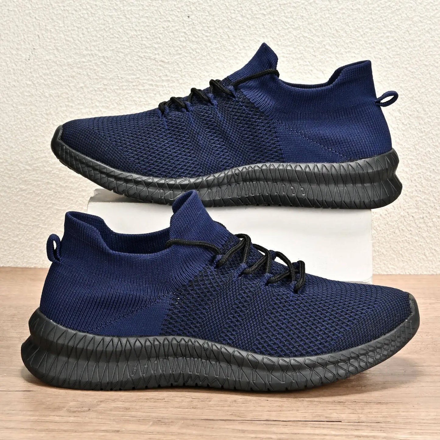 Sneakers Men Shoes Male Shoes slip-on High Quality Men Fashion Mens Non-slip Shoes Breathable Soft Soled Shoe Non-slip 39-48