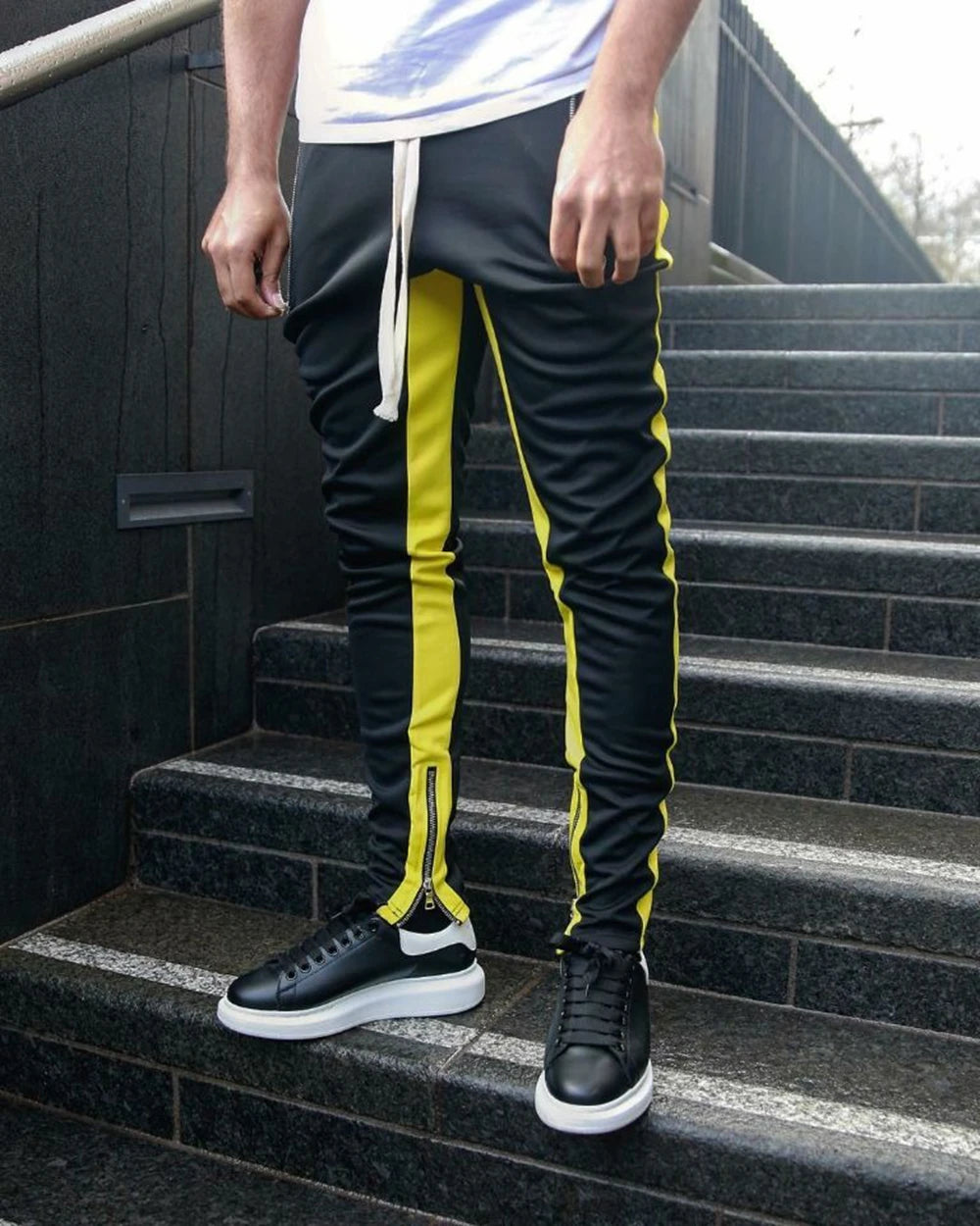 Mens Training Pants Plaid GYM Track Sweatpants Grey Joggers Breathable Stripe Fitness Male Running Sport Trousers Zipper Pockets