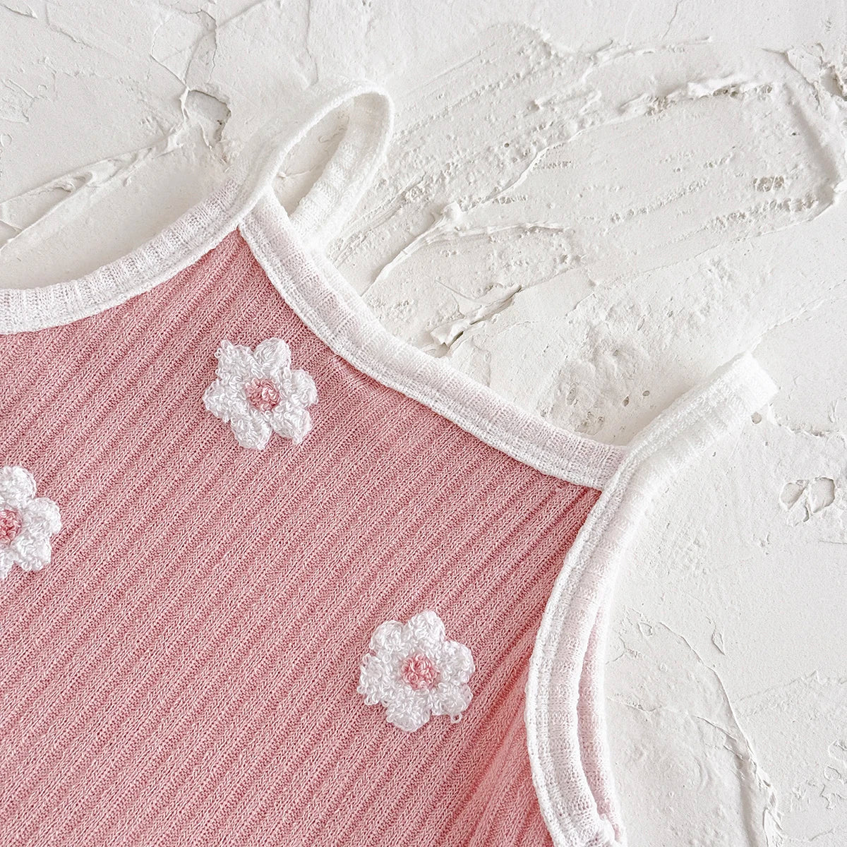 Ins Newborn Baby Girl Clothes Summer Suspenders Romper Triangle Jumpsuit Flower Embroidery Toddler Strap Bodysuit 0-18 Months