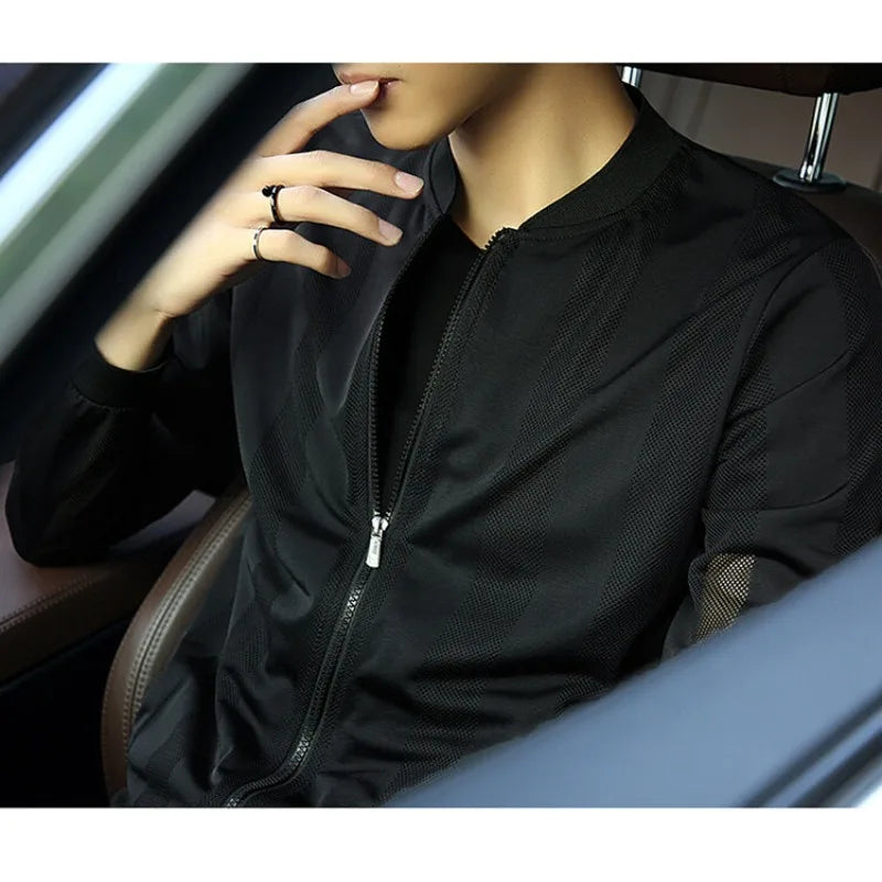 Sunscreen clothes for young people with hats and breathable jackets are a must-have for men in summer