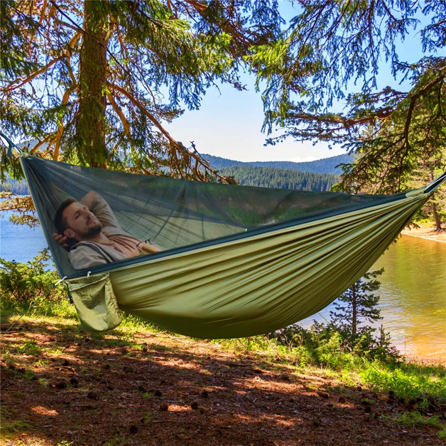 Camping Mosquito Net Hammock, Portable Outdoor Hammock with Mosquito Net, Equipped with 2 Straps and Hooks, Suitable for Travel, Backyard, Beach, and Other Outdoor Activities