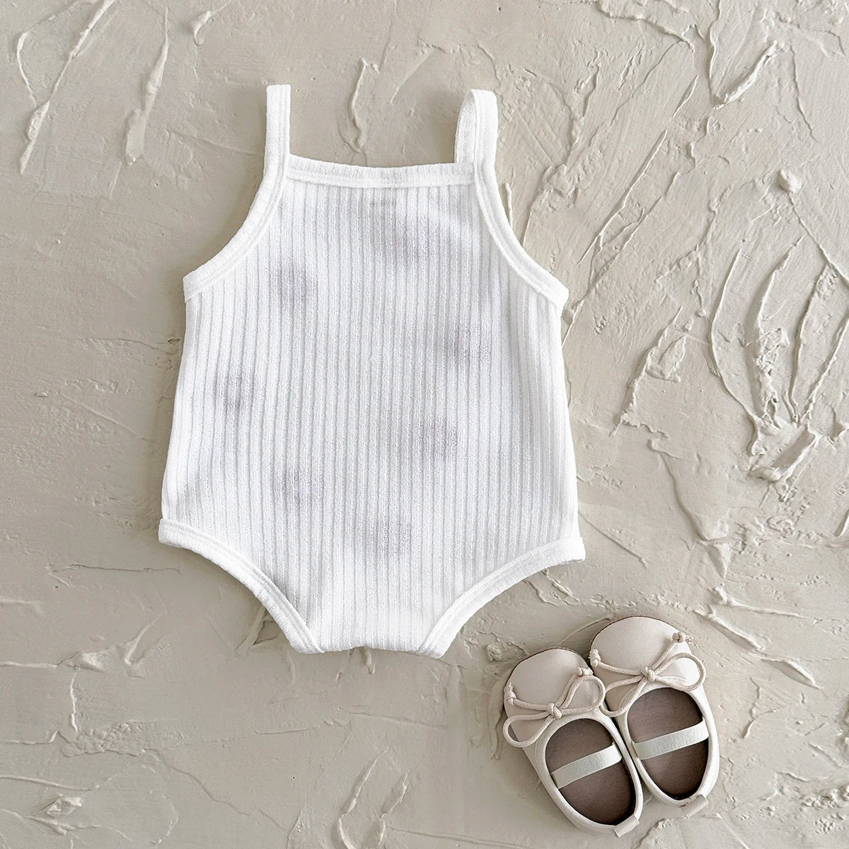 Ins Newborn Baby Girl Clothes Summer Suspenders Romper Triangle Jumpsuit Flower Embroidery Toddler Strap Bodysuit 0-18 Months